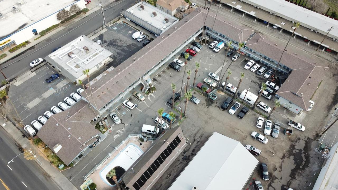 Tiki Lodge Mchenry - Downtown Modesto Dış mekan fotoğraf